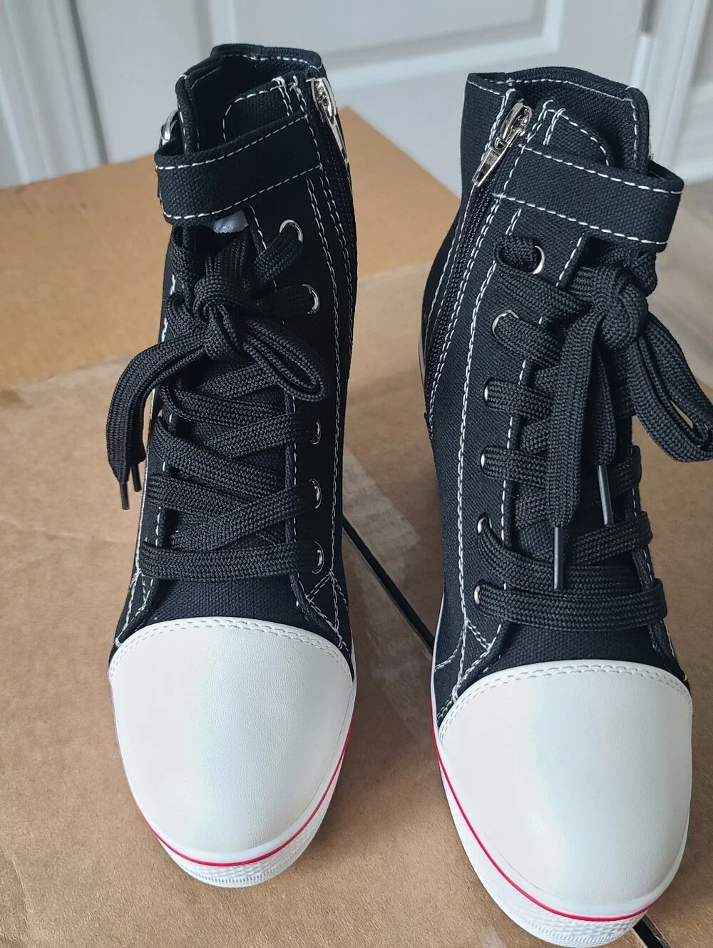 N/A stylish black